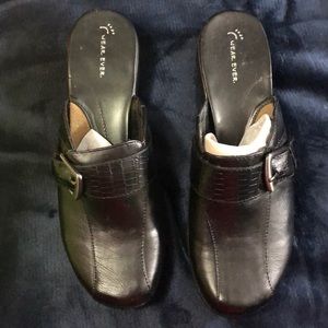 Not worn Black slip on shoes 8.5M